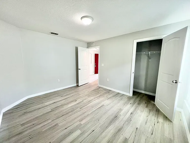 2664 Rotherham Rd — Photo 22