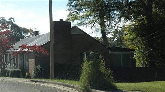 2nd image of 110 Highland Cir