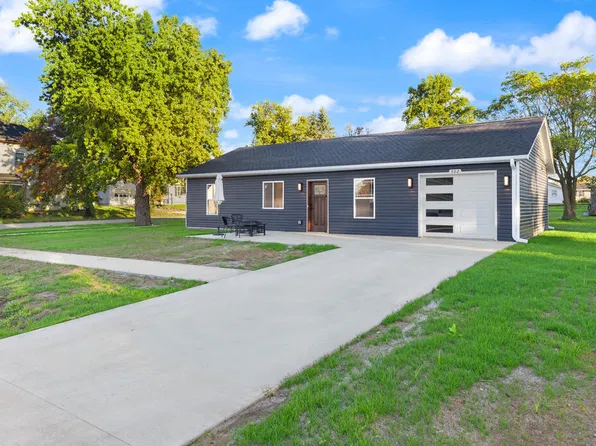 302 Madison St, Macon, MO 63552
