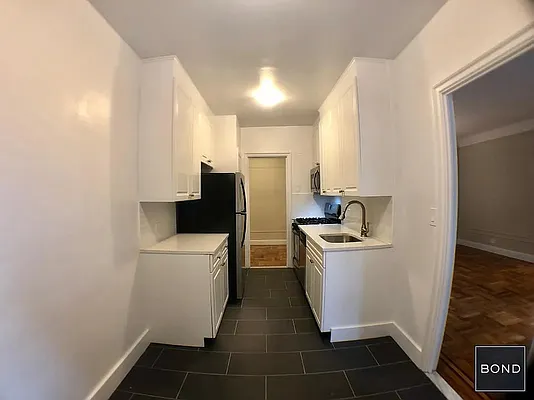 Rented by Bond New York | media 4