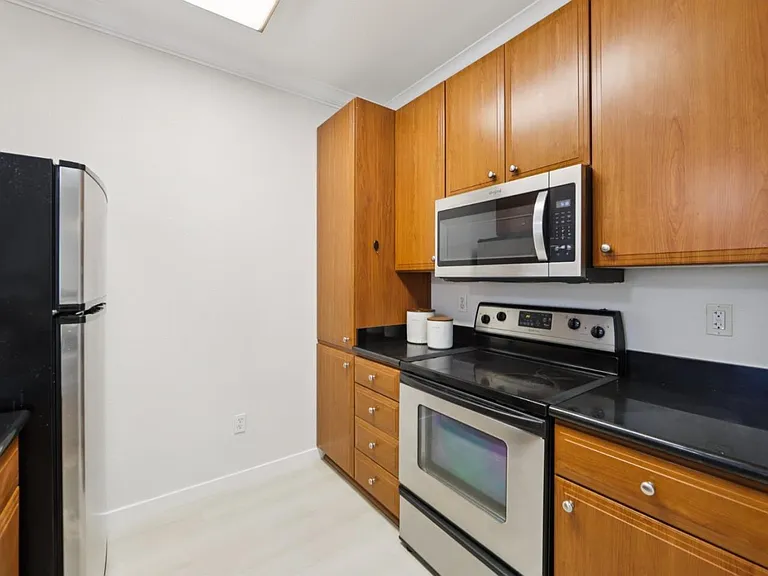 801 S Winchester Blvd #6100 — Photo 12