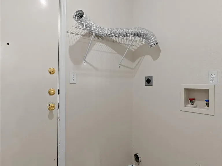 101 Ina Ct #INACOURT101 — Photo 8
