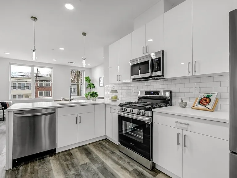 Hudson Heights — Photo 18