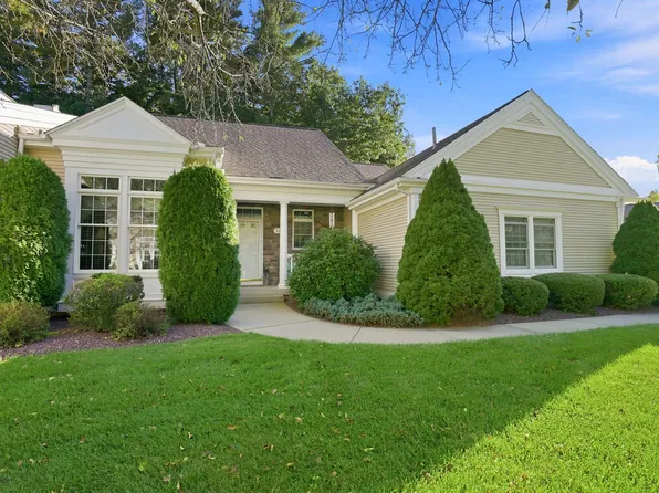 54 High Pine Cir Unit 54, Wilbraham, MA 01095