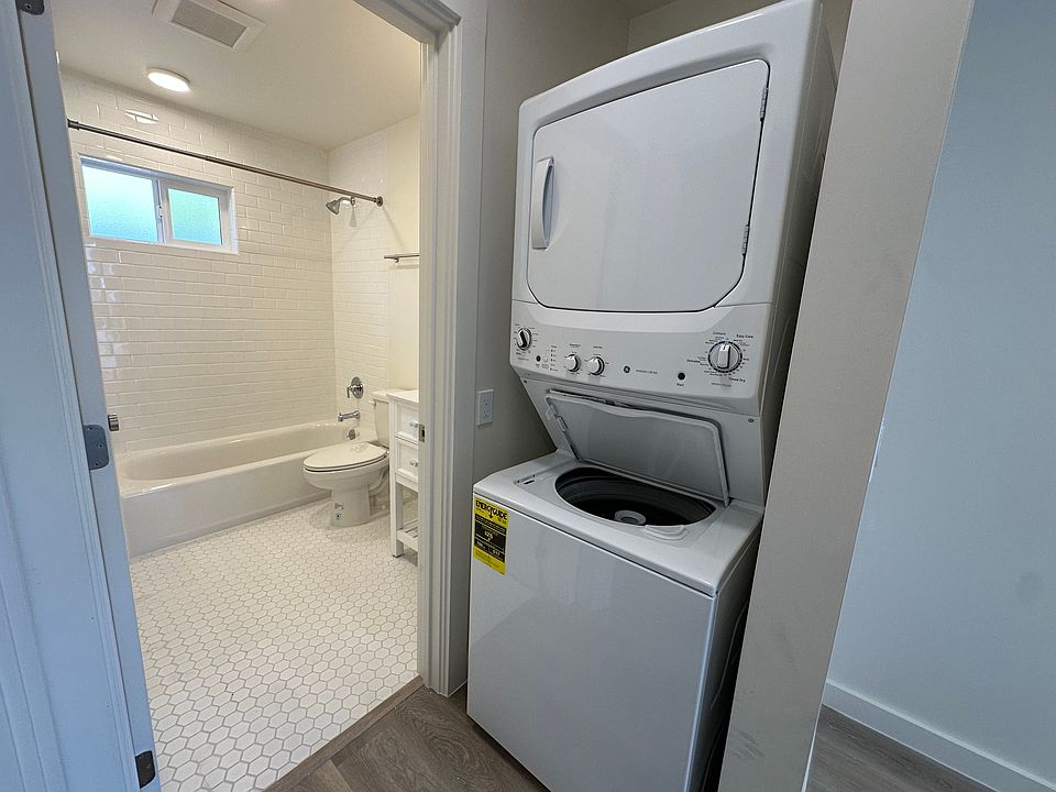 2nd image of 111 N La Cumbre Rd #21