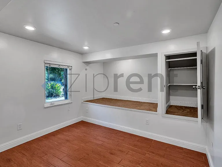 609 Drake Ave #2 — Photo 20