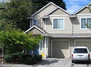 10911 NE Weidler St, Portland, OR 97220