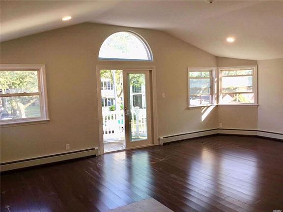 3rd image of 19623 56th Ave #2