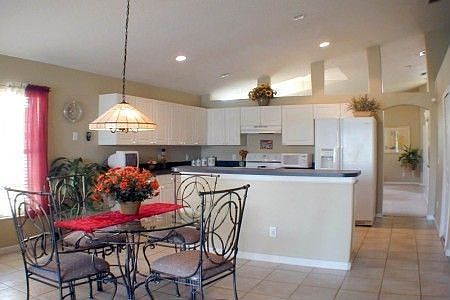 Large Kitchen/Dining 