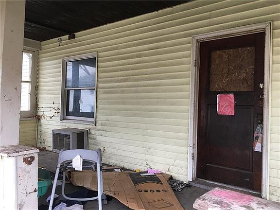 4th image of 106 Carroll St