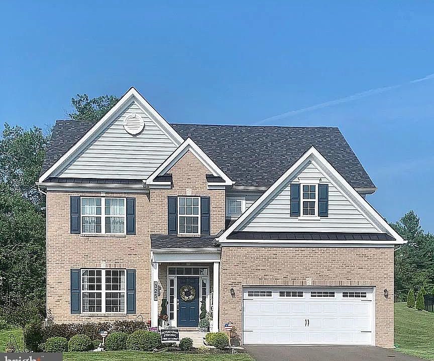 1st image of 325 Mystic View Cir