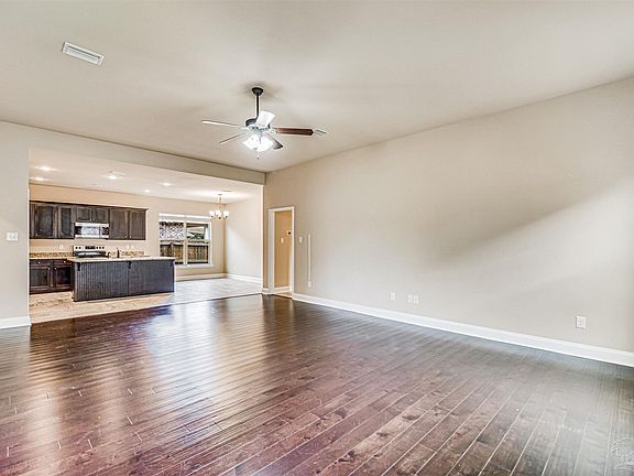 3rd image of 8857 Bellawood Cir