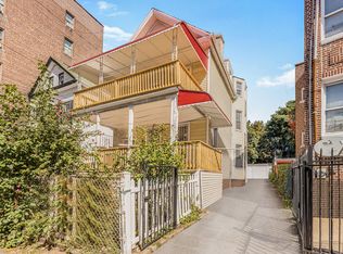 321 E 196th St, Bronx, NY 10458