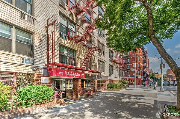 Rented by Oxford Property Group | media 22