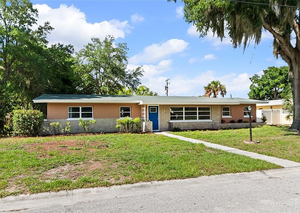 1st image of 6 Golf View Cir NE
