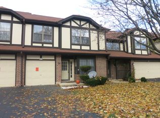 349 Arquilla Ct, Bloomingdale, IL