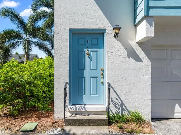 3247 38th Way S APT E, Saint Petersburg, FL 33711