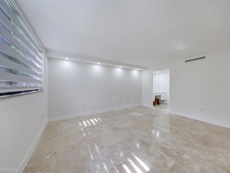 101 Ocean Lane Dr #1017 — Photo 6