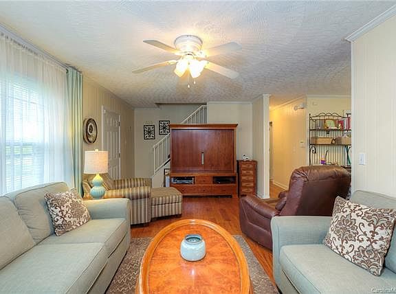 5th image of 1373 Drexall Ln