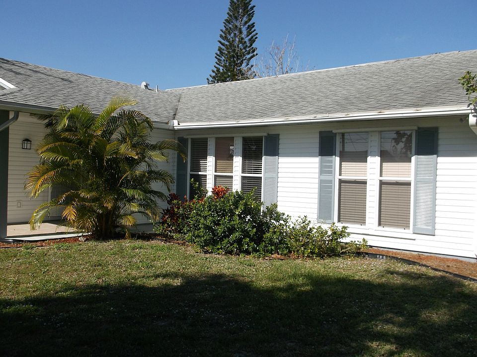1st image of 541 SW Violet Ave