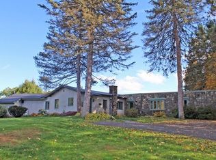 28 A Old Albany Rd, Greenfield, MA 01301