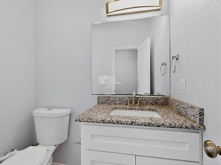 5838 Humbert Ave — Photo 16