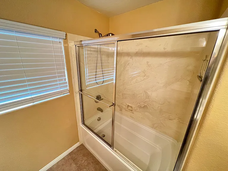742 Canary Wharf Dr — Photo 29