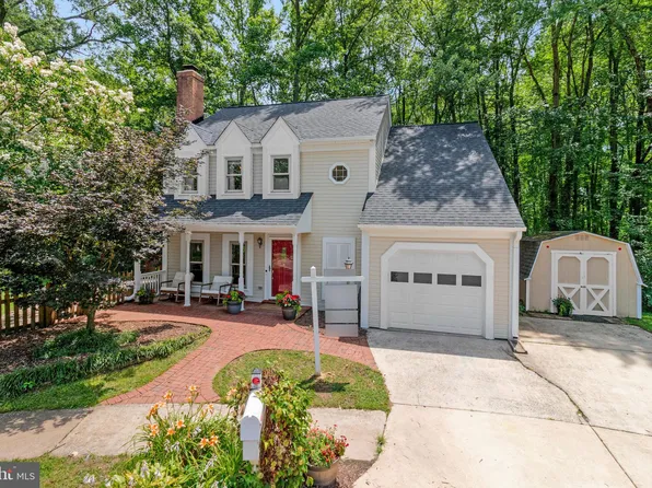 6943 Deer Run Dr, Alexandria, VA 22306