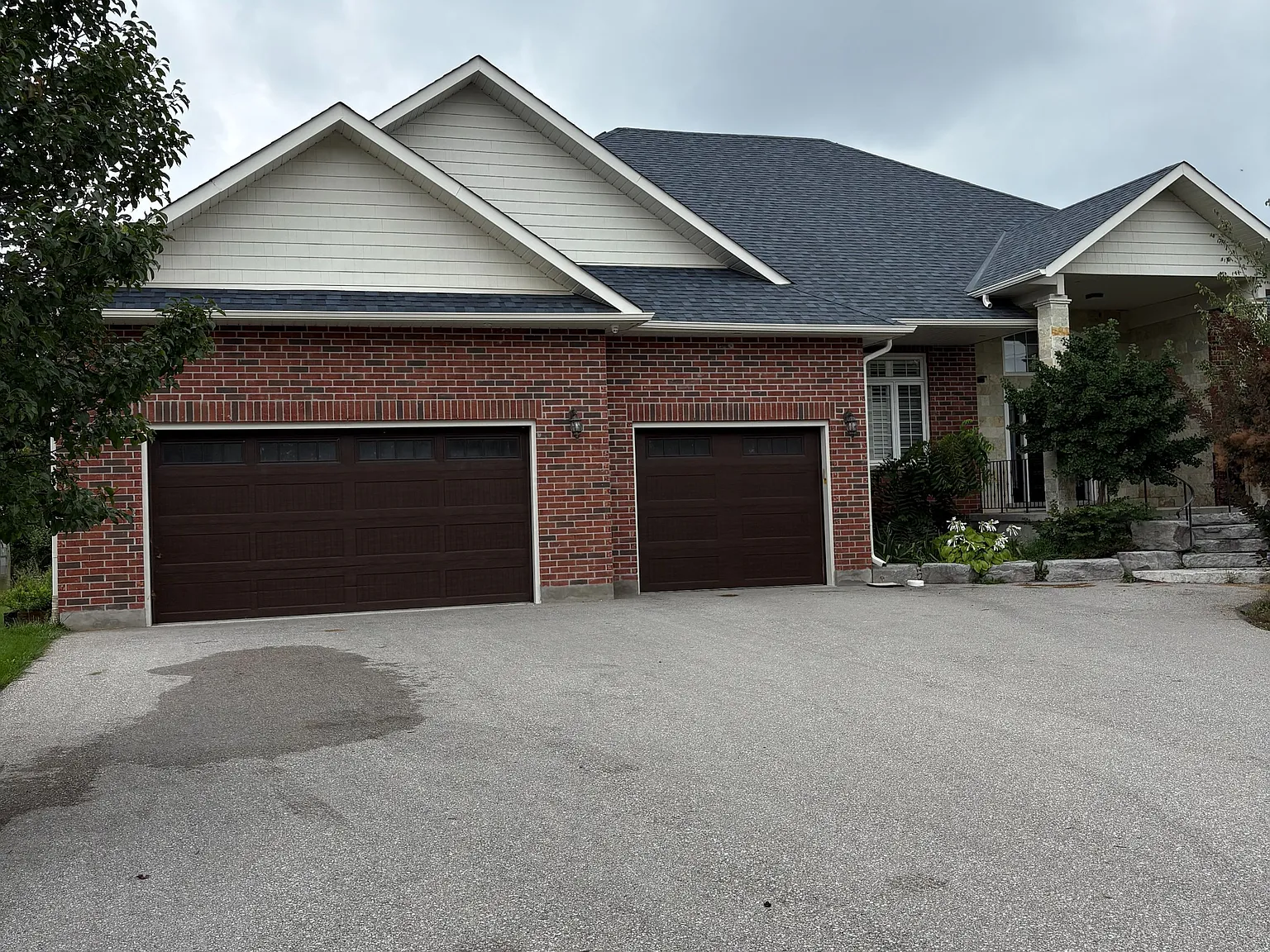 3 bed, $3,900 — Photo 1