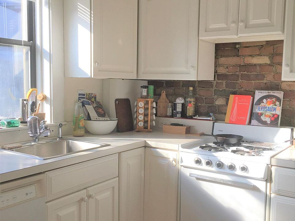 2nd image of 80 Prescott St #42