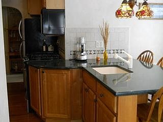 5th image of 2811 East Ave