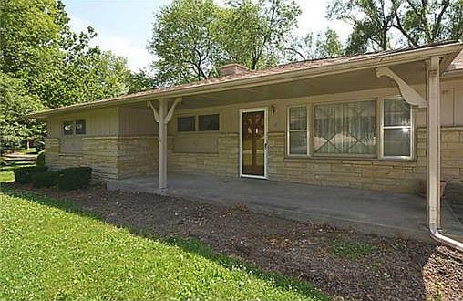 2nd image of 1310 Meadow Ct