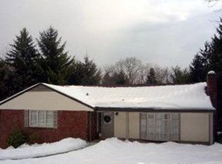 421 Sangree Rd, Pittsburgh, PA 15237