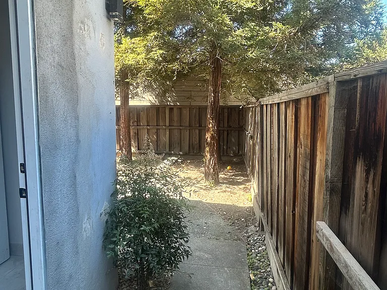 405 S 7th St #6 — Photo 7