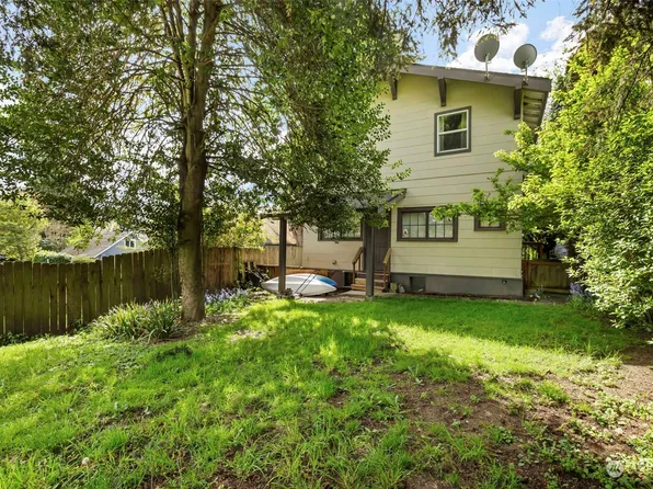 906 15th St, Bremerton, WA 98337