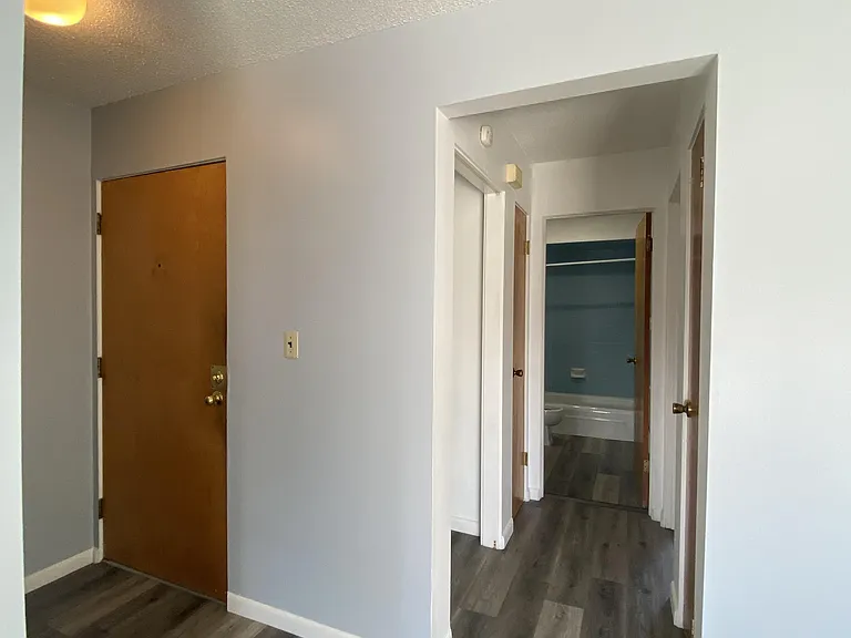 616 S New St #5 — Photo 4