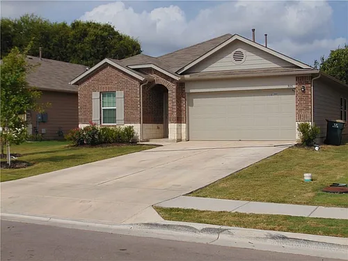 305 Cibolo Creek Dr Photo 1