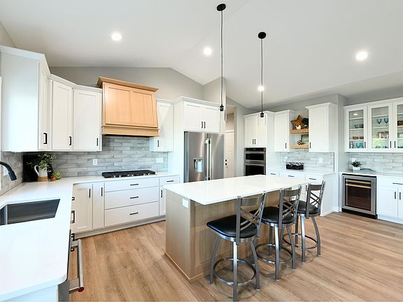 5th image of 3155 Archer Pl S