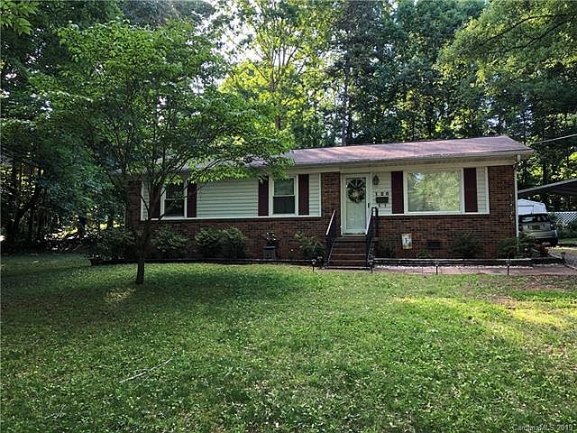 1st image of 120 Dogwood Ln