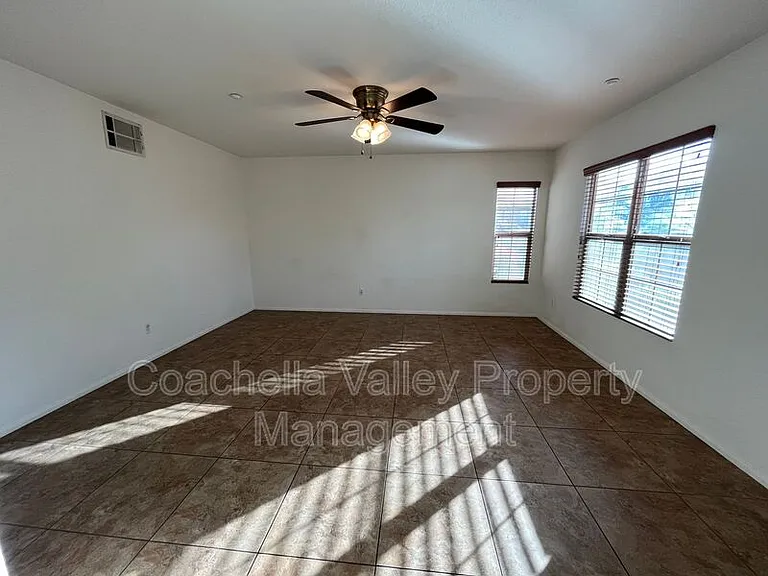 235 Paseo Gregario — Photo 7