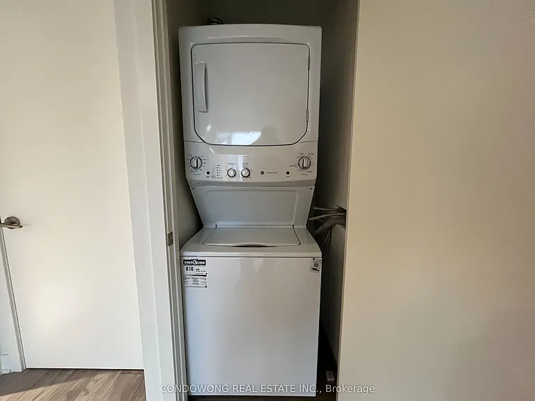 11 Yorkville Ave #1914 — Photo 6