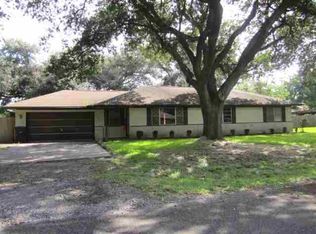 3600 Graves Ave, Groves, TX 77619