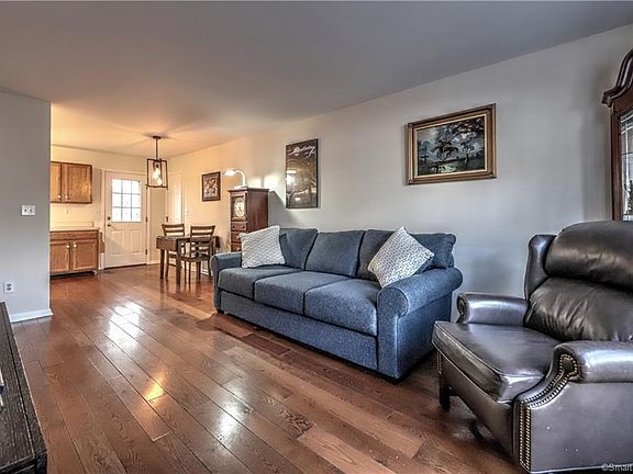 3rd image of 118 Gulf St Unit 8