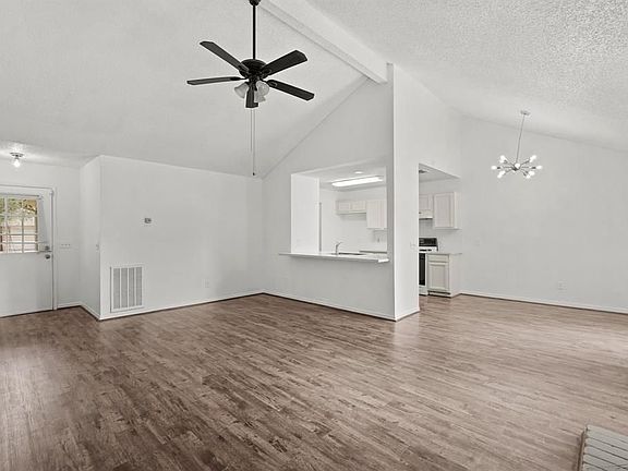3rd image of 4406 Alamo Ave