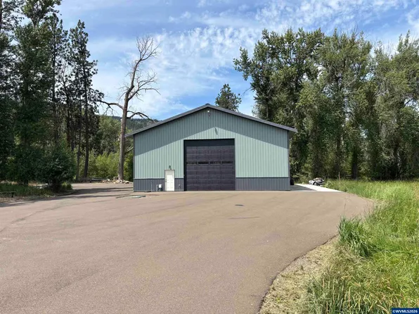 70452 Bear Creek Rd, Wallowa, OR 97885