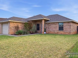 1211 Newman Ave, Iowa Park, TX 76367