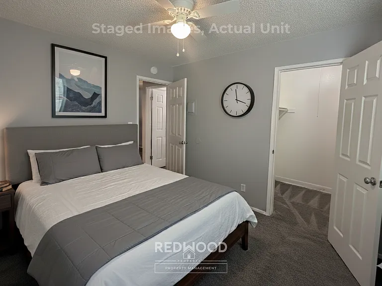 330 W Acacia Street — Photo 12