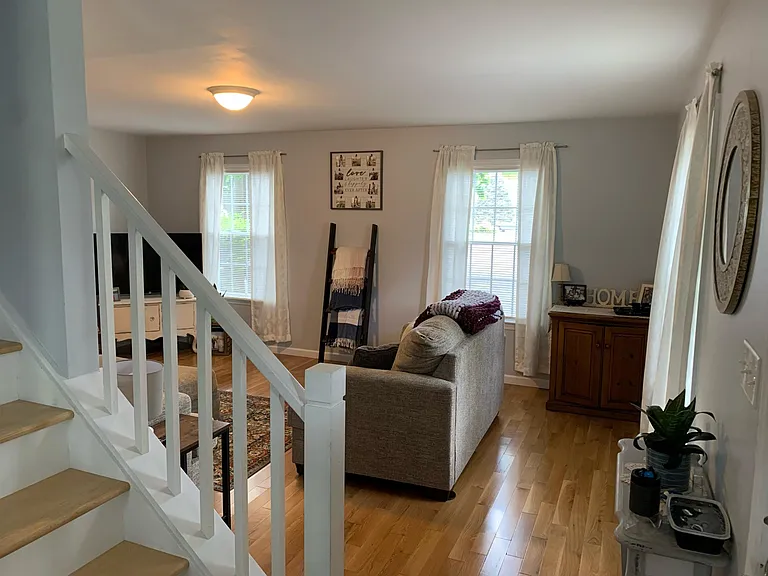 141 Maplewood Ln — Photo 11