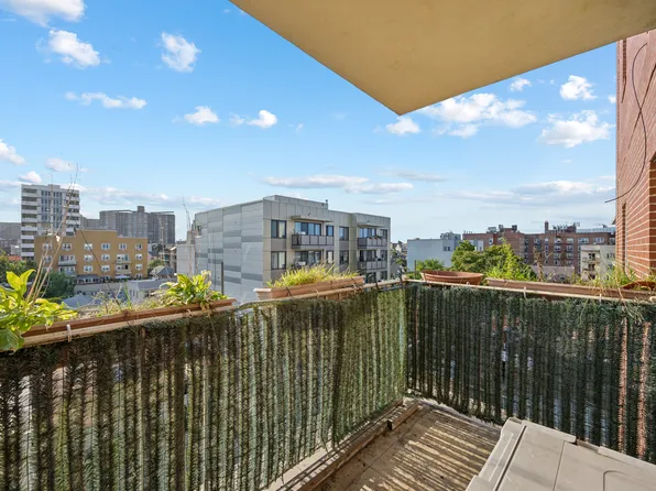 2964 Brighton Sixth Street image 19 of 26