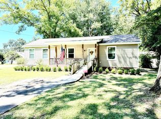 310 W Goshen St, Faison, NC 28341